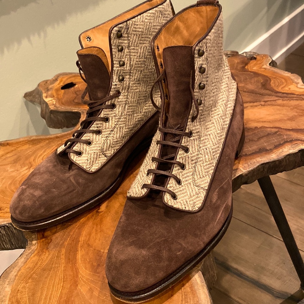 Men’s lace up suede wool herringbone ankle boots. Made in Italy EU44/US12